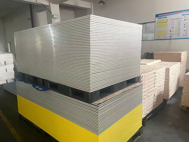 Lámina tipo sándwich de HDPE de dos tonos para ingeniería exterior